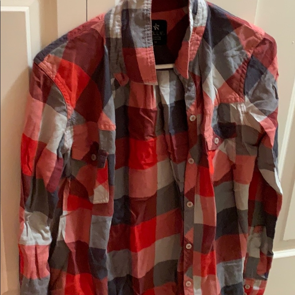 Button down - Picture 1 of 1